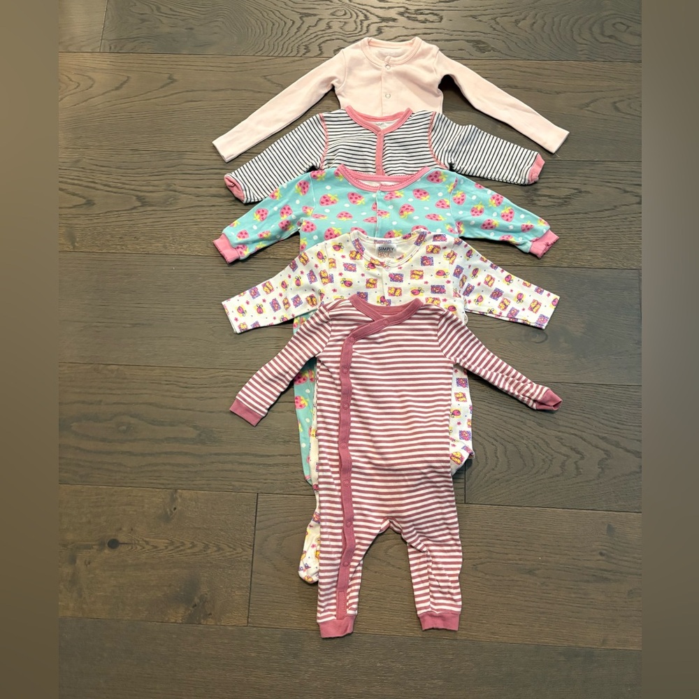 Baby girl cotton button sleepers 6-12M (new or EUC)